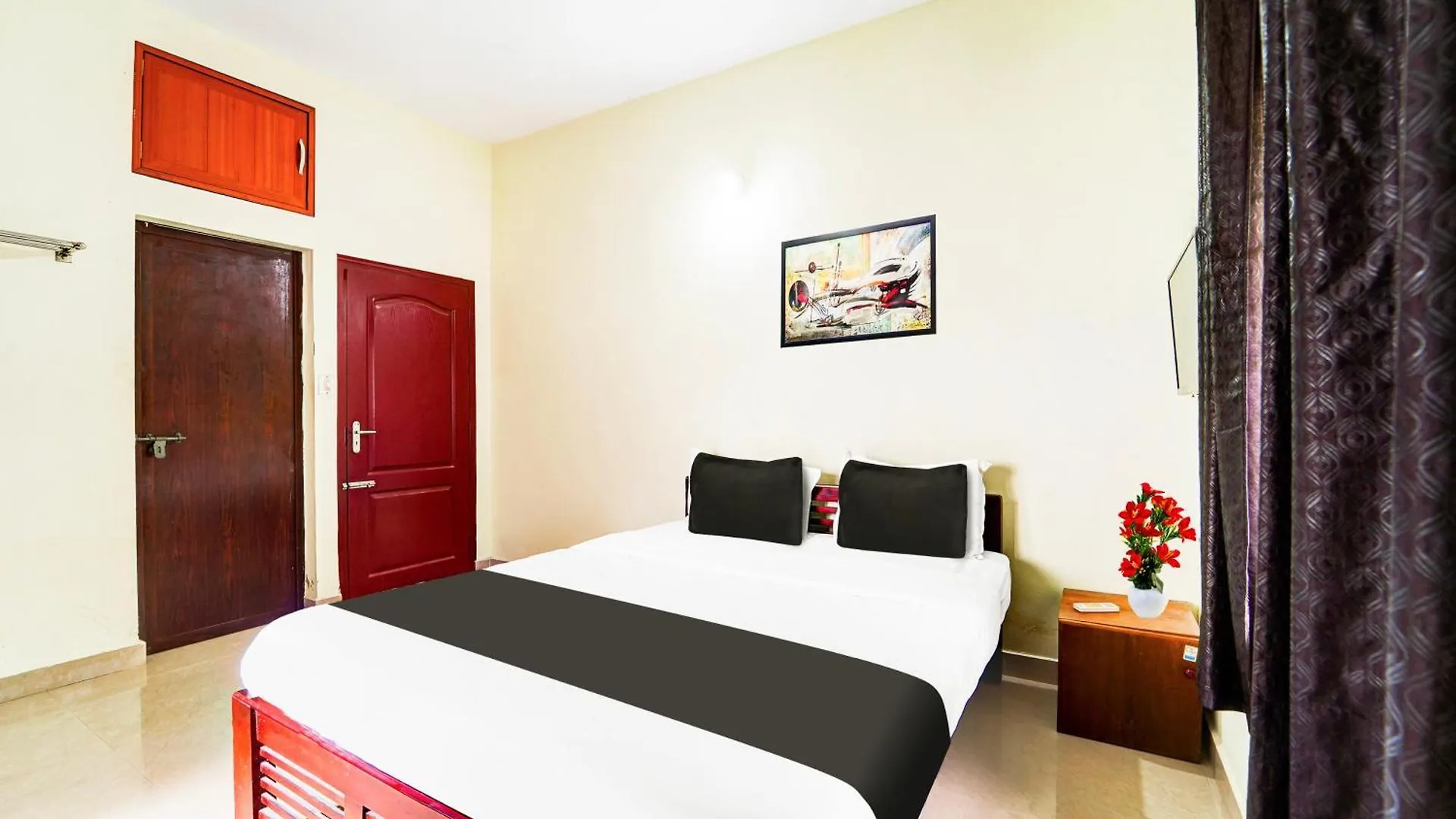Super Hotel O Nettoor Near Lakeshore Hospital Kochi India