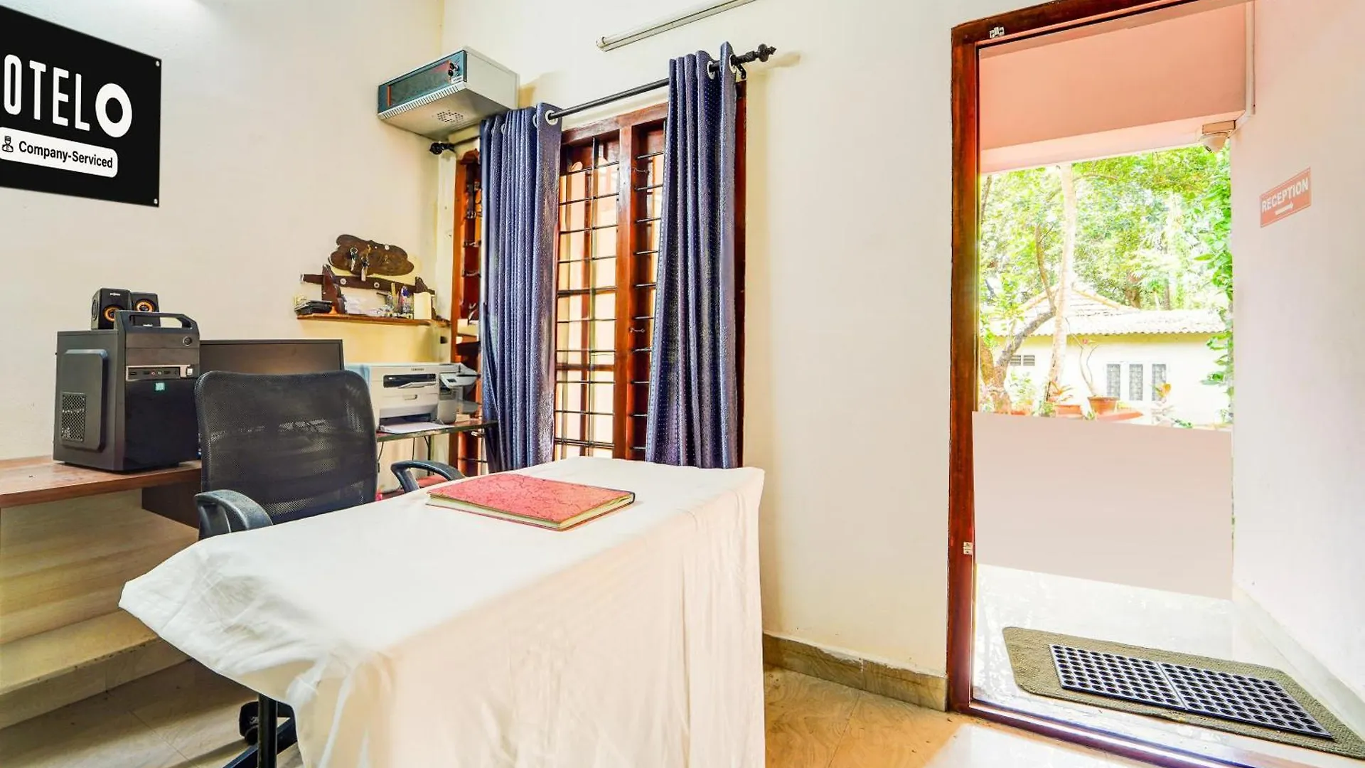 Super Hotel O Nettoor Near Lakeshore Hospital Kochi
