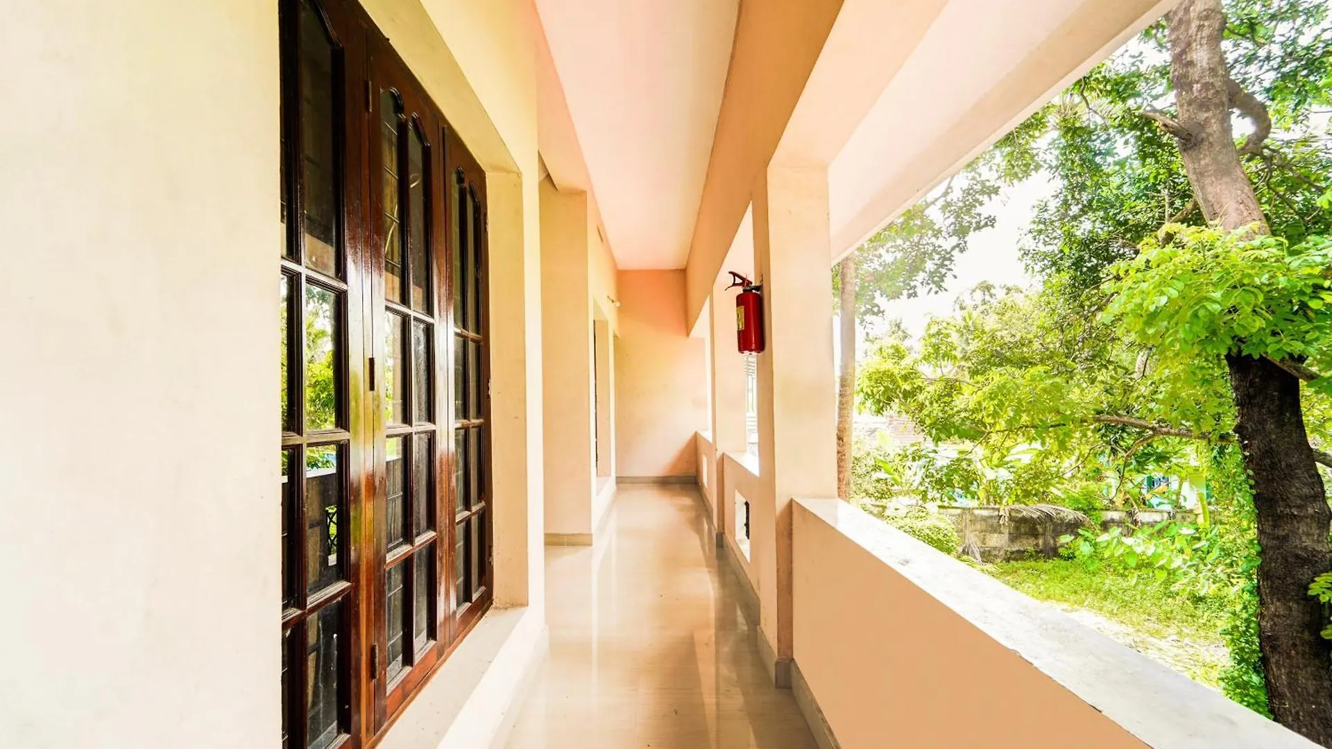 Super Hotel O Nettoor Near Lakeshore Hospital Kochi India